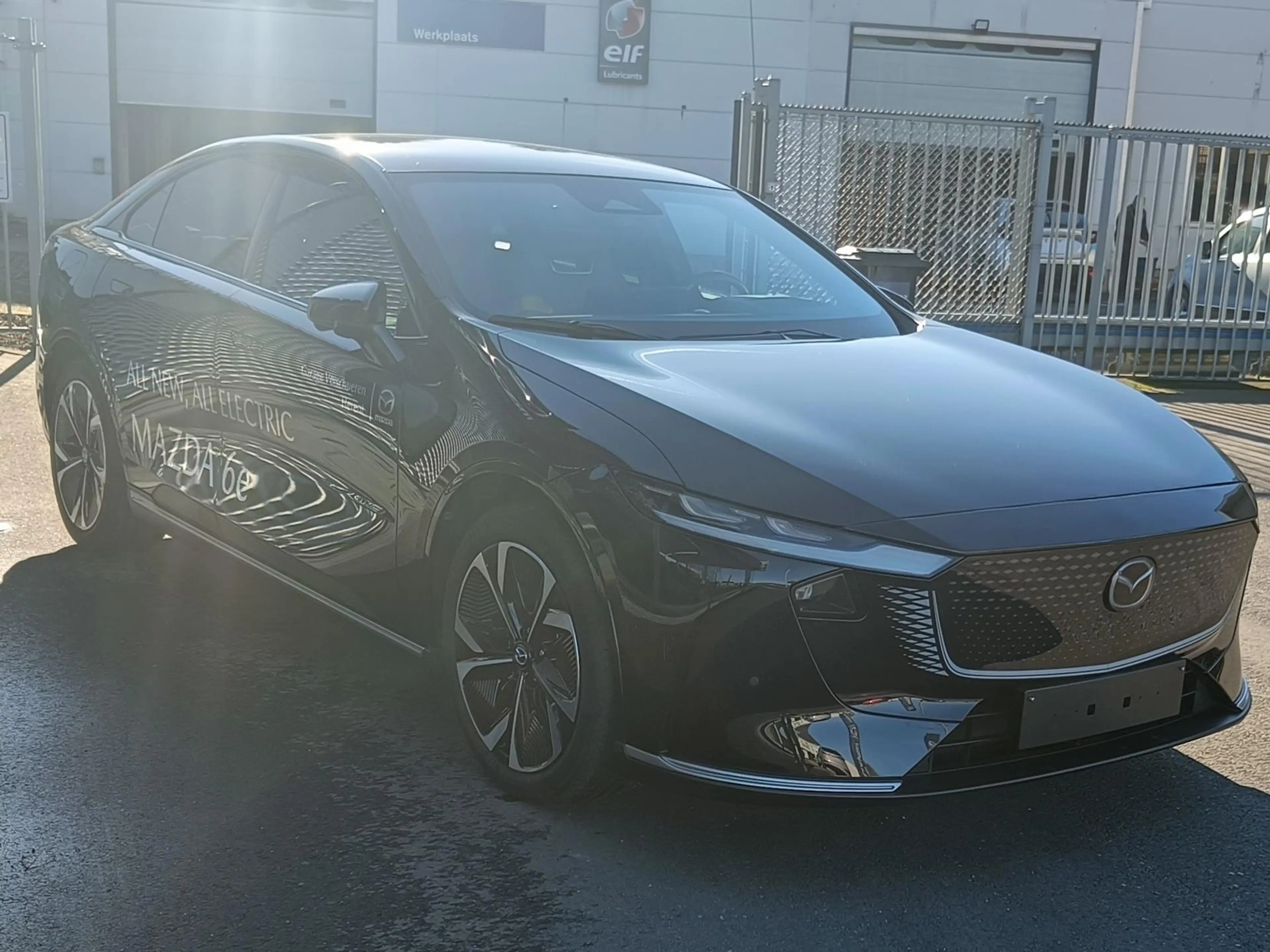 Mazda 6e 6e 68.8 kWh Takumi Plus — photo 2