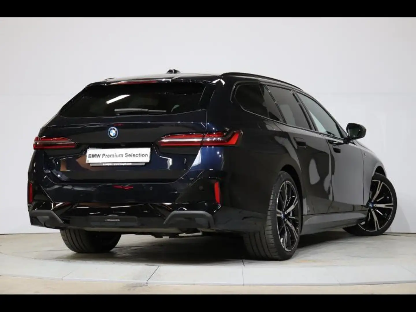 BMW 530 e Touring Kit M Sport Comfort Seats Zwart - 2