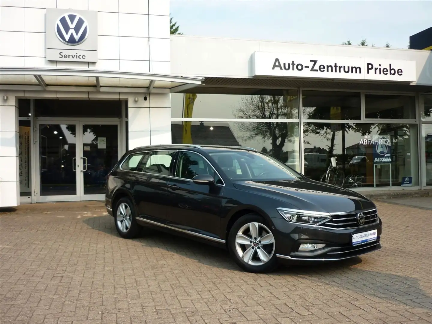 Volkswagen Passat Variant Elegance 2,0 TDI DSG+Navi+AHK+ACC Grau - 1