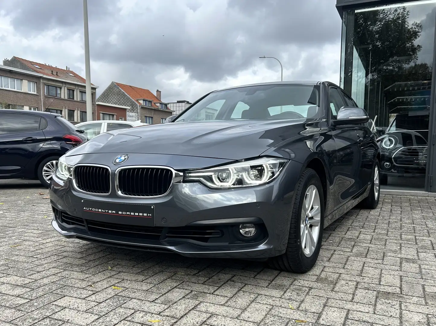 BMW 318 i AUTOMAAT Gris - 1