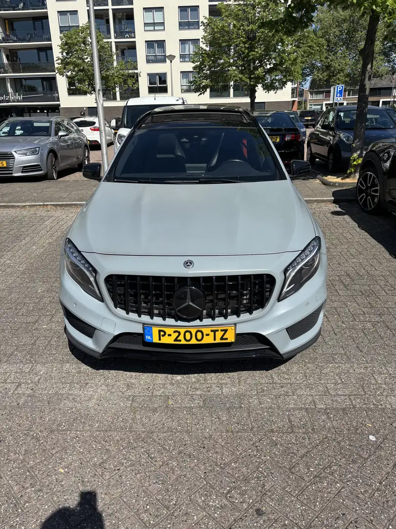 Mercedes-Benz GLA 200 AMG pakket Modrá - 1