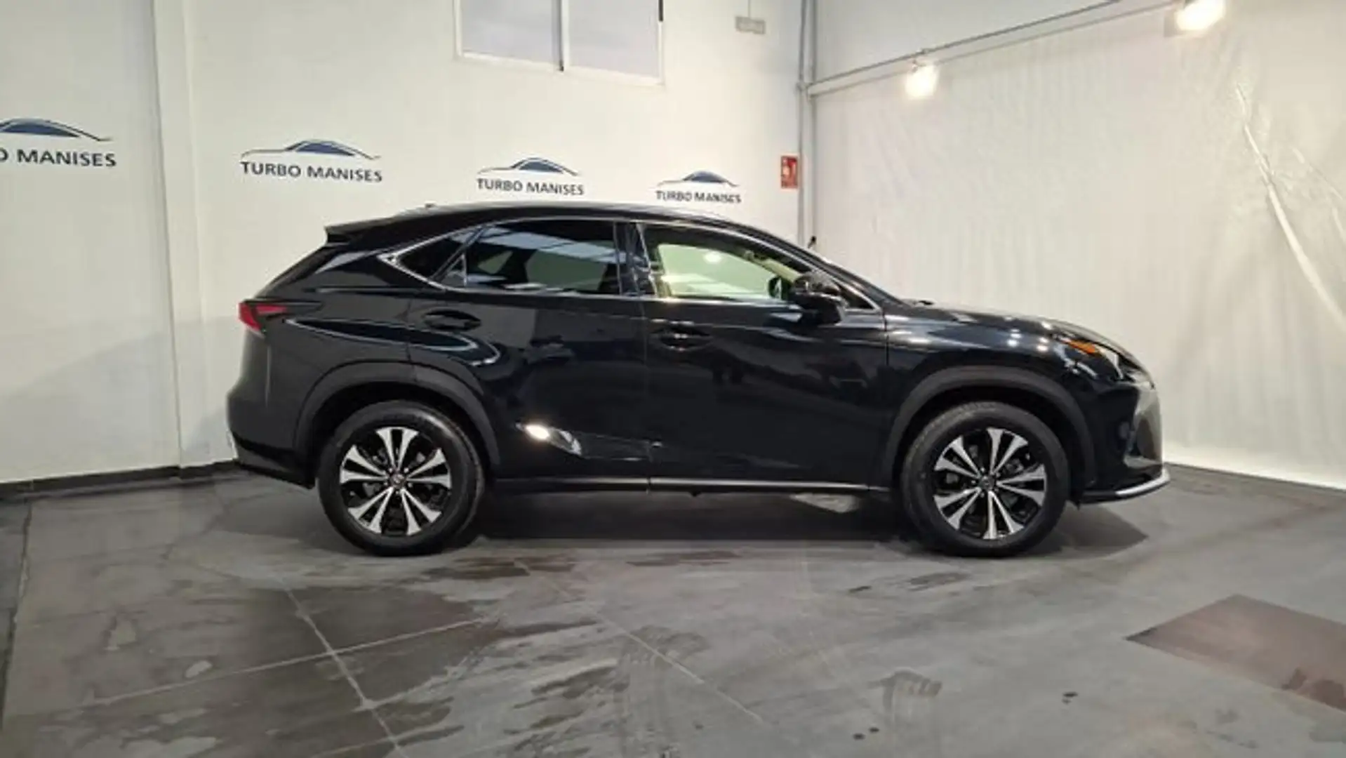 Lexus NX 300 300h Premium 2WD Schwarz - 2