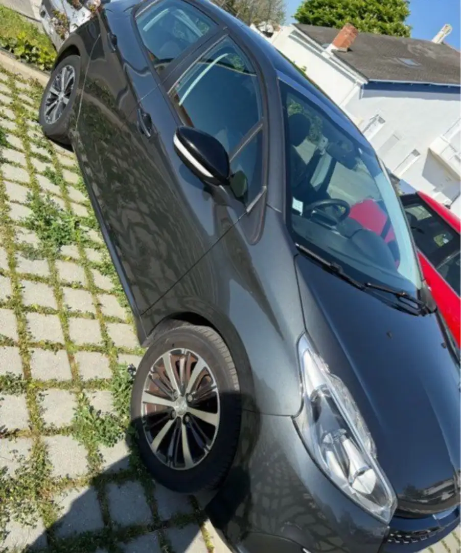 Peugeot 208 208 1.2 PureTech 82ch BVM5 Active Gris - 2