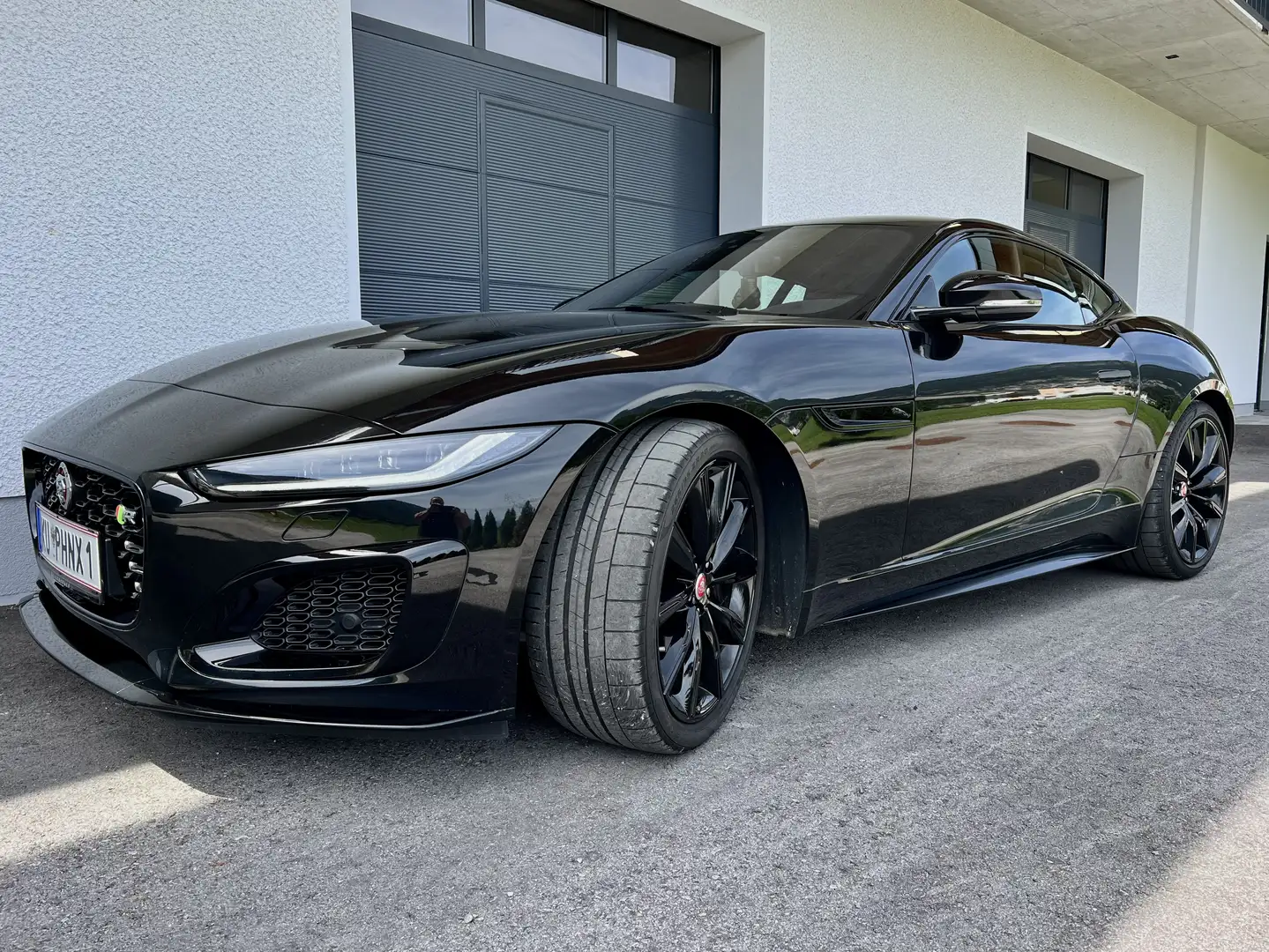 Jaguar F-Type Coupe 5,0 V8 SVR AWD Aut. - 1