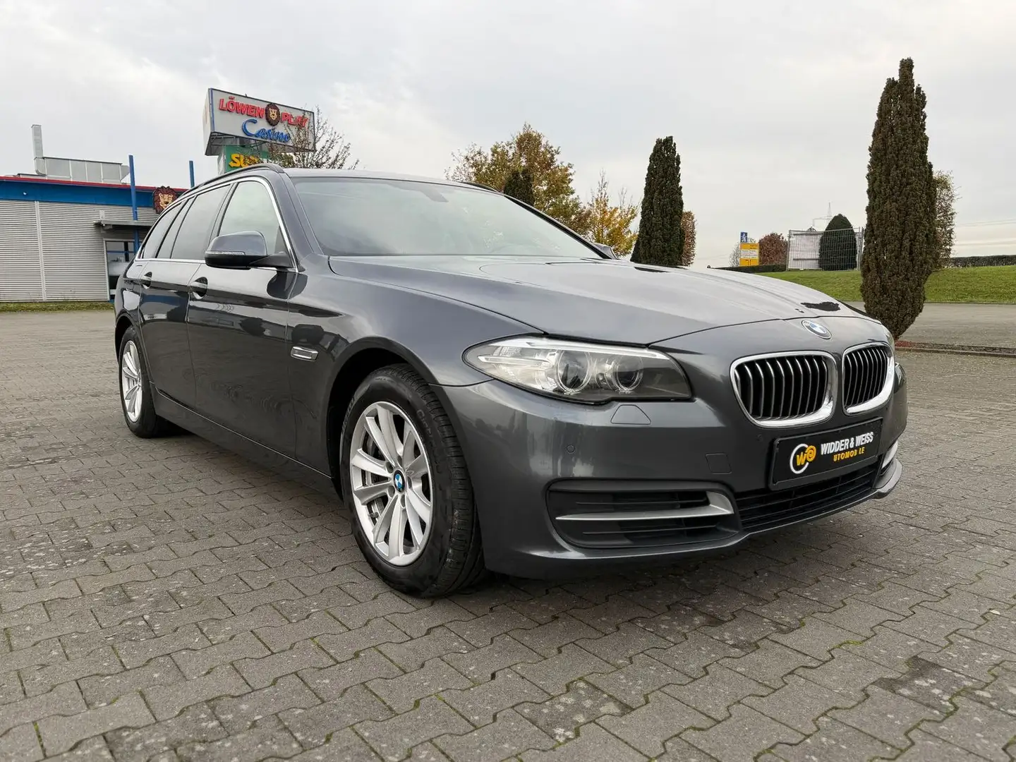 BMW 525 D AUTOMATIK/LEDER/KAMERA/PANO/HUD/AHK/S-HEFT Grau - 2