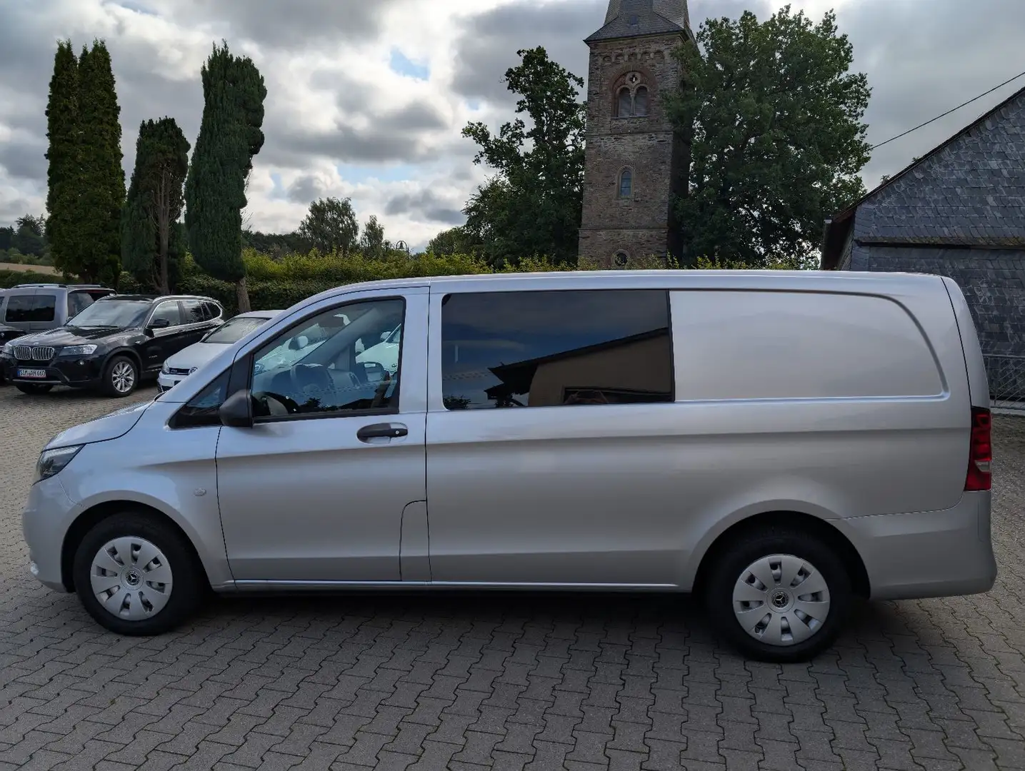 Mercedes-Benz Vito Mixto 114 CDI Automatik RWD lang 5 Sitze Silber - 2