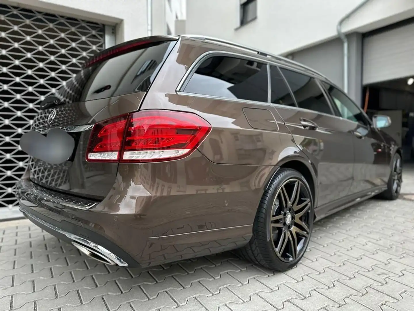 Mercedes-Benz E 500 E-Klasse T-Modell T 7G-TRONIC Avantgarde Brown - 2