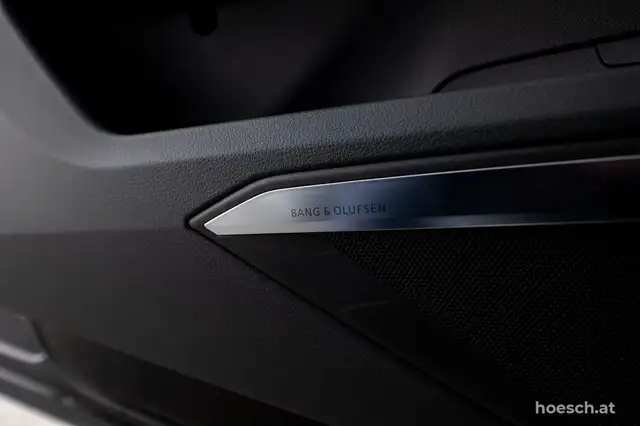 Audi Q8 e-tron SQ8 e-tron quattro 21" BLACK PANO B&O MATRIX WIE Ansicht 36