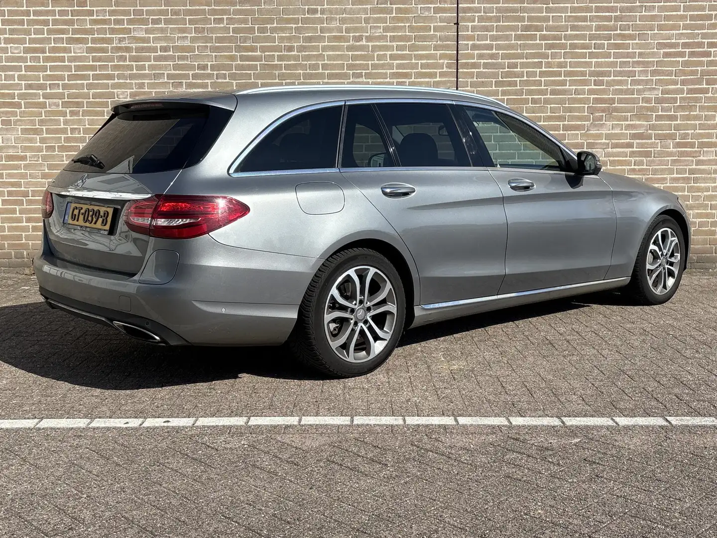Mercedes-Benz C 350 Estate e Lease Edition | Leder | Burmester | Lucht Grijs - 2
