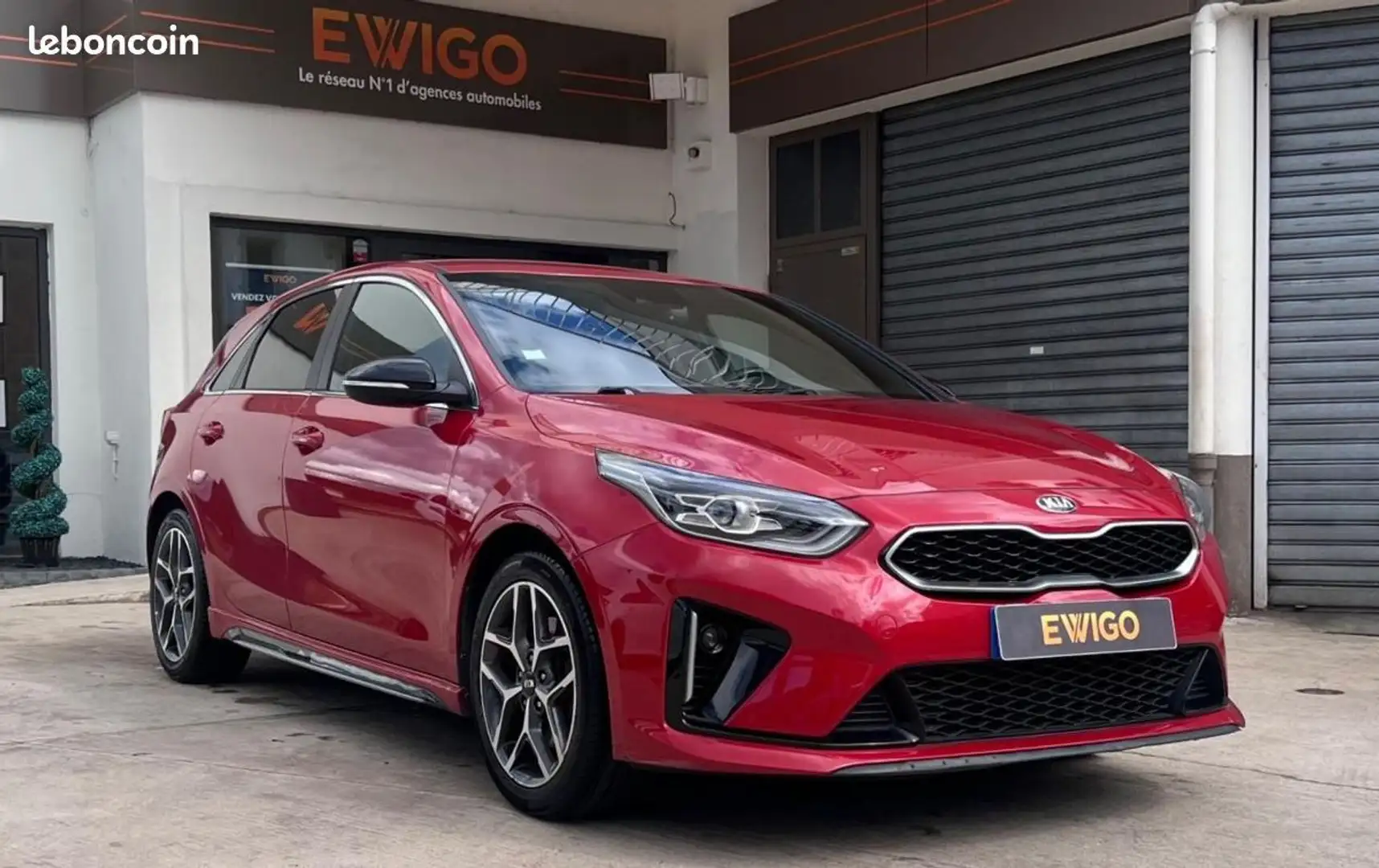 Kia Ceed / cee'd Ceed III (2) 1.0 T-GDI 120 ISG GT LINE + VOITURE GRÊLÉE CAMÉRA CARPLAY JBL DÉTECTEURS... Rouge - 1