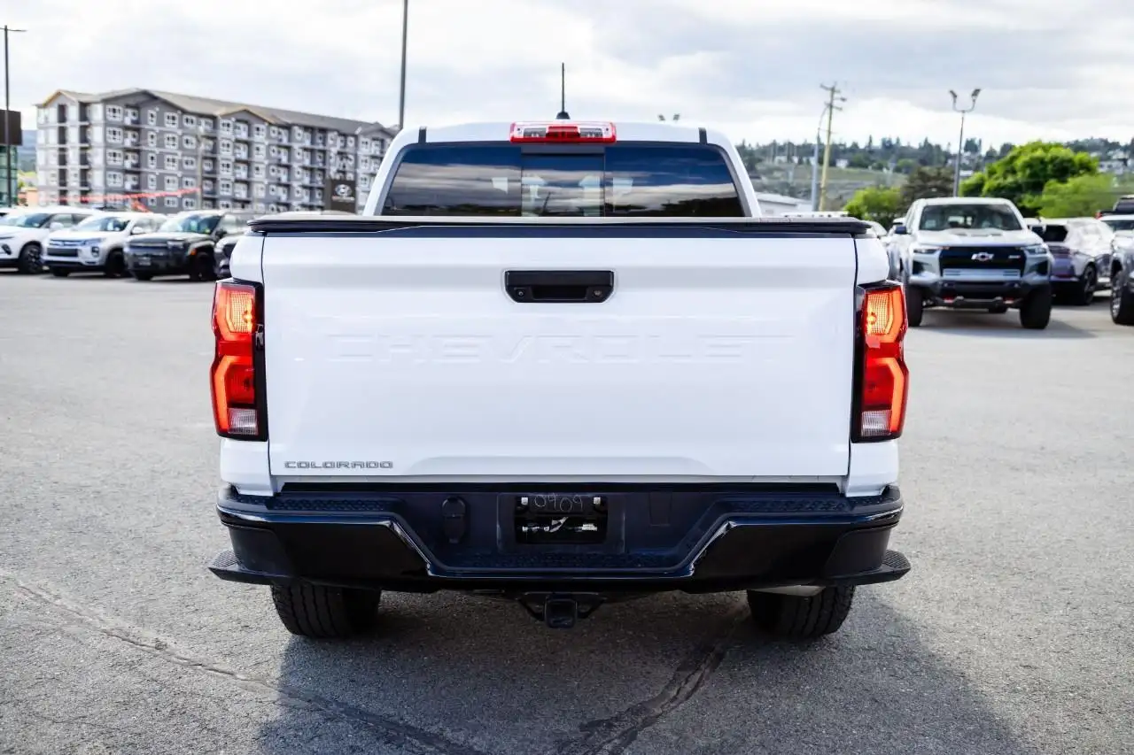 Chevrolet Colorado photo Chevrolet Colorado