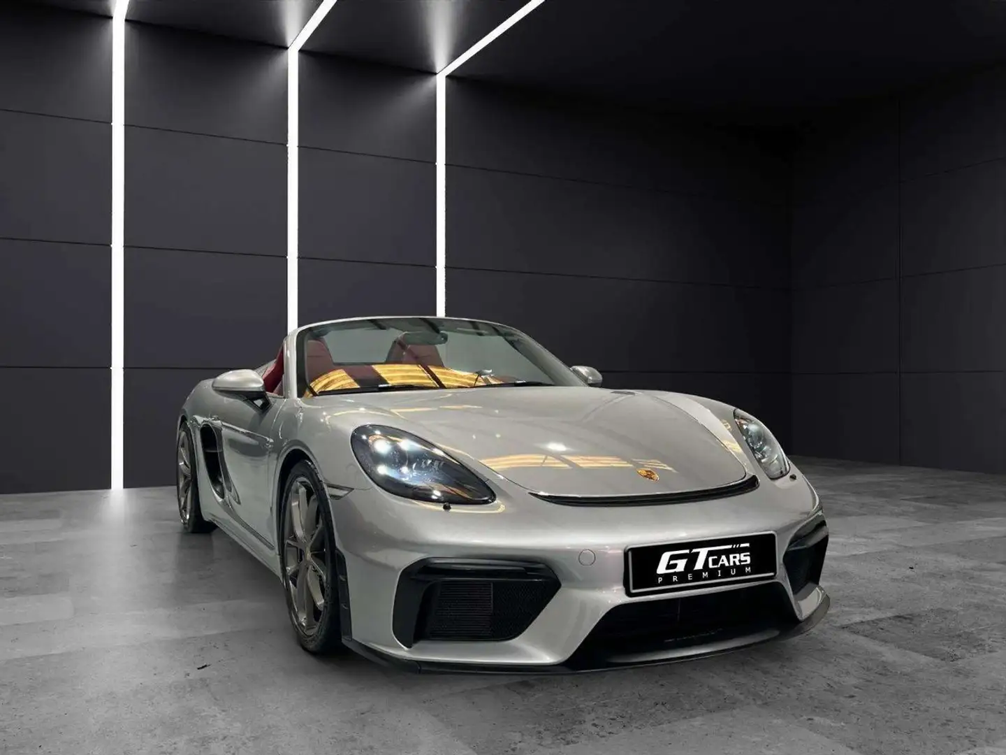 Porsche 718 Spyder Plateado - 2