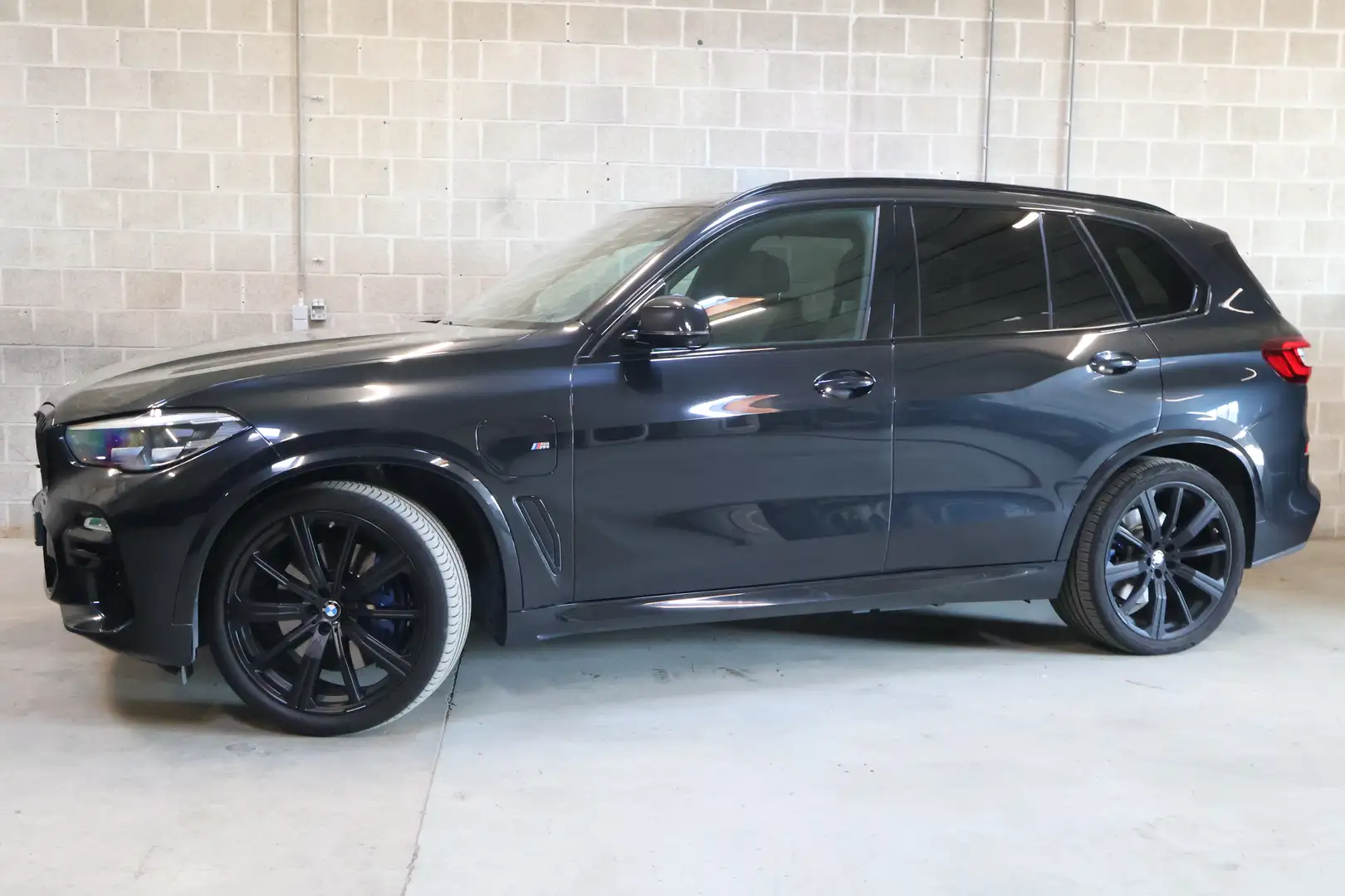 BMW X5 PHEV 3.0AS xDrive45e| Full Black| M-pack| Pano|AHK Zwart - 2