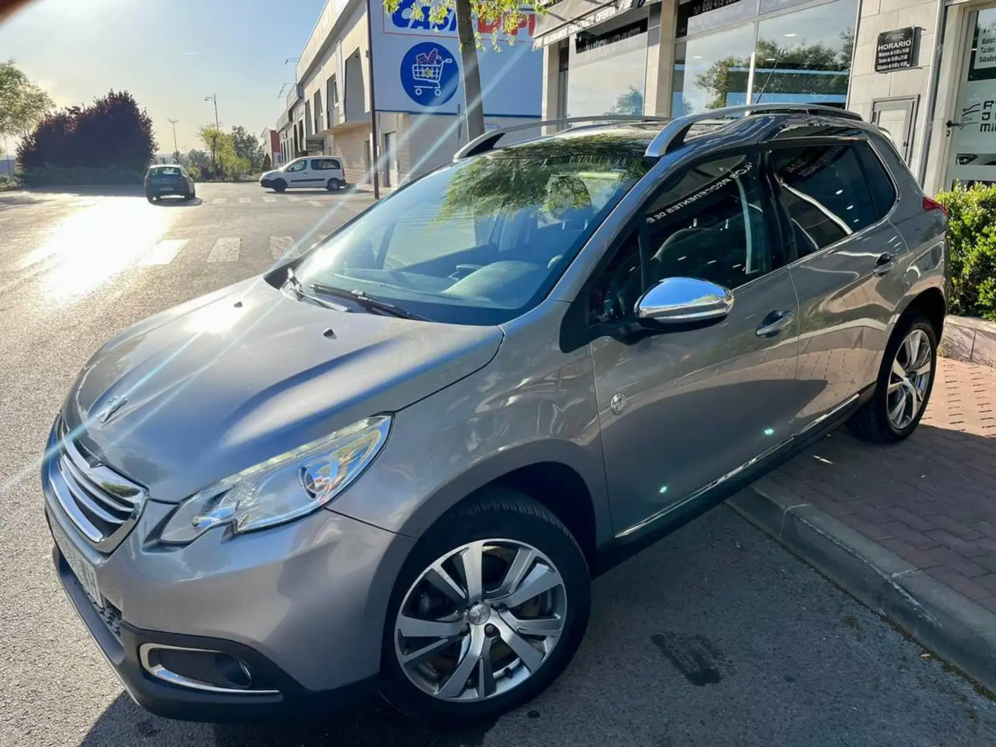 Peugeot 2008 1.2 PureTech S&S Crossway 110 Gris - 1