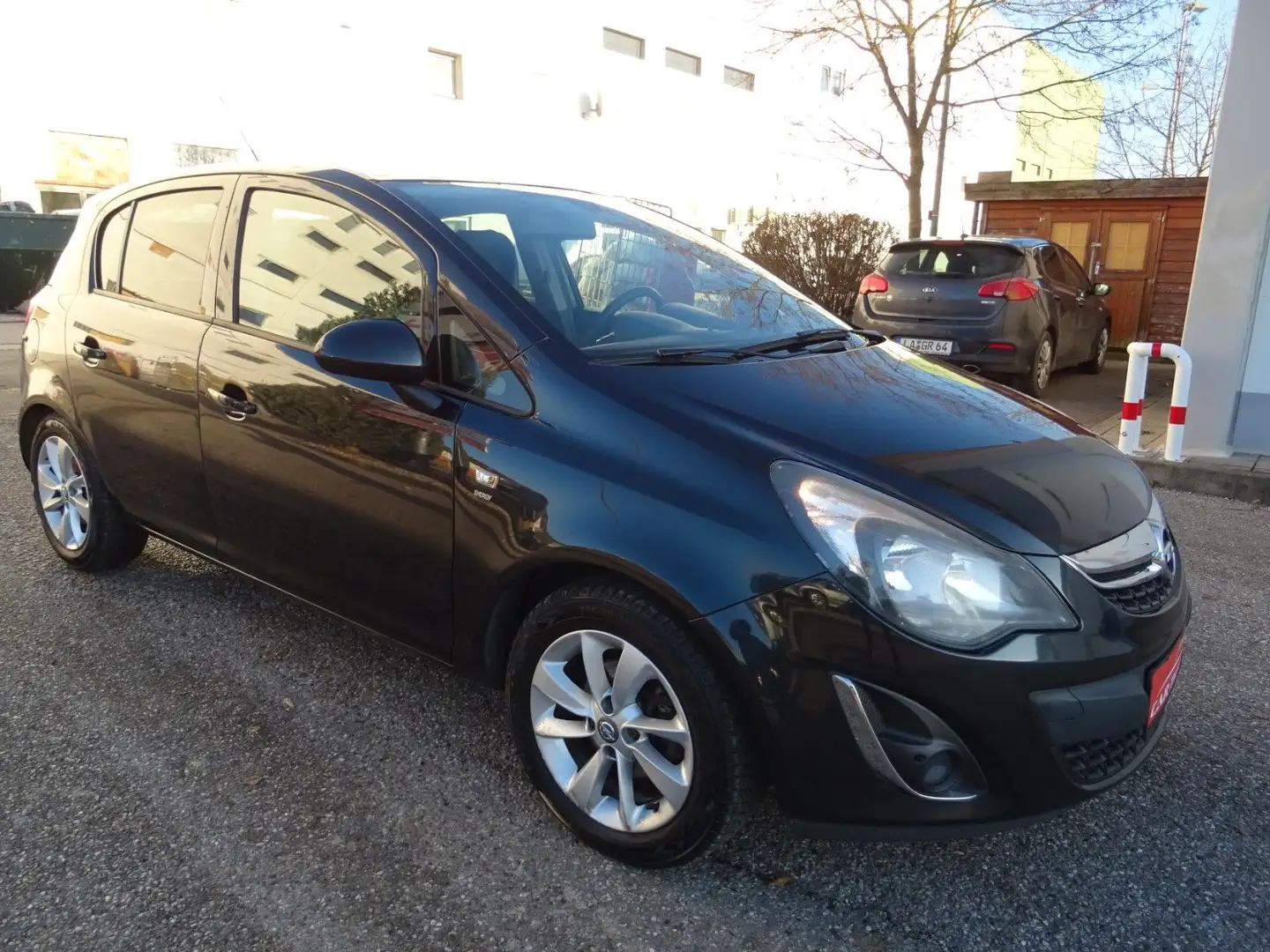 Opel Corsa D Energy/1.4i Schwarz - 1