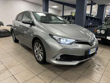 Auris II 2017 1.8h Lounge cvt my17