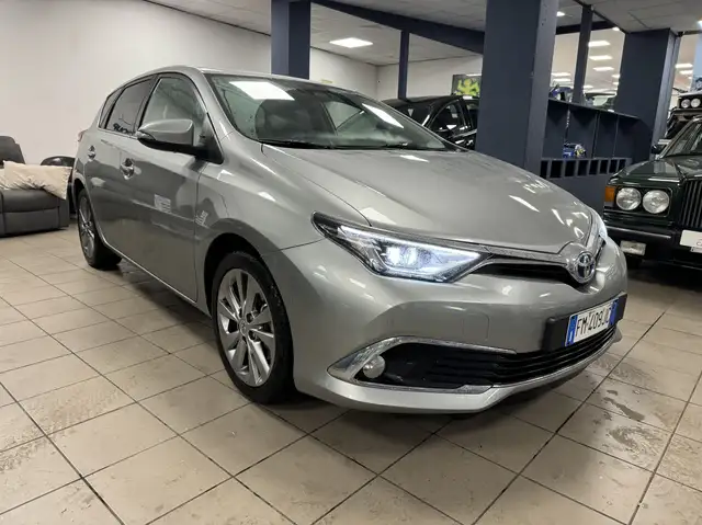 Toyota Auris Auris II 2017 1.8h Lounge cvt my17