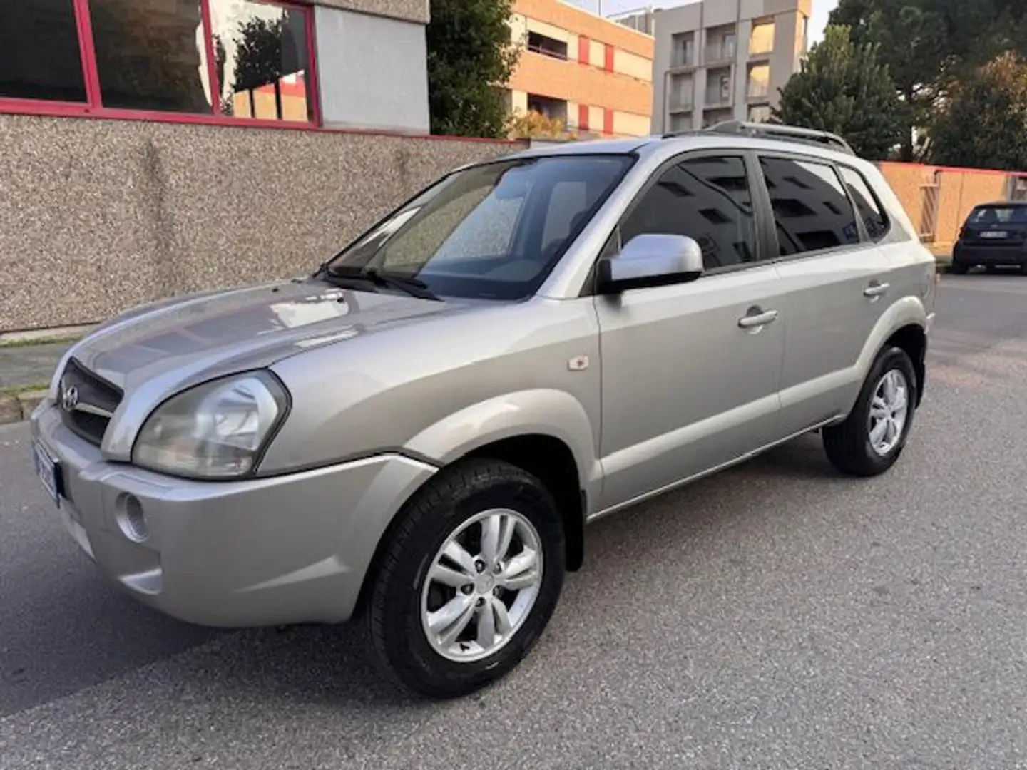 Hyundai TUCSON GPL SOLO  84 MILA KM  !!! Grijs - 2