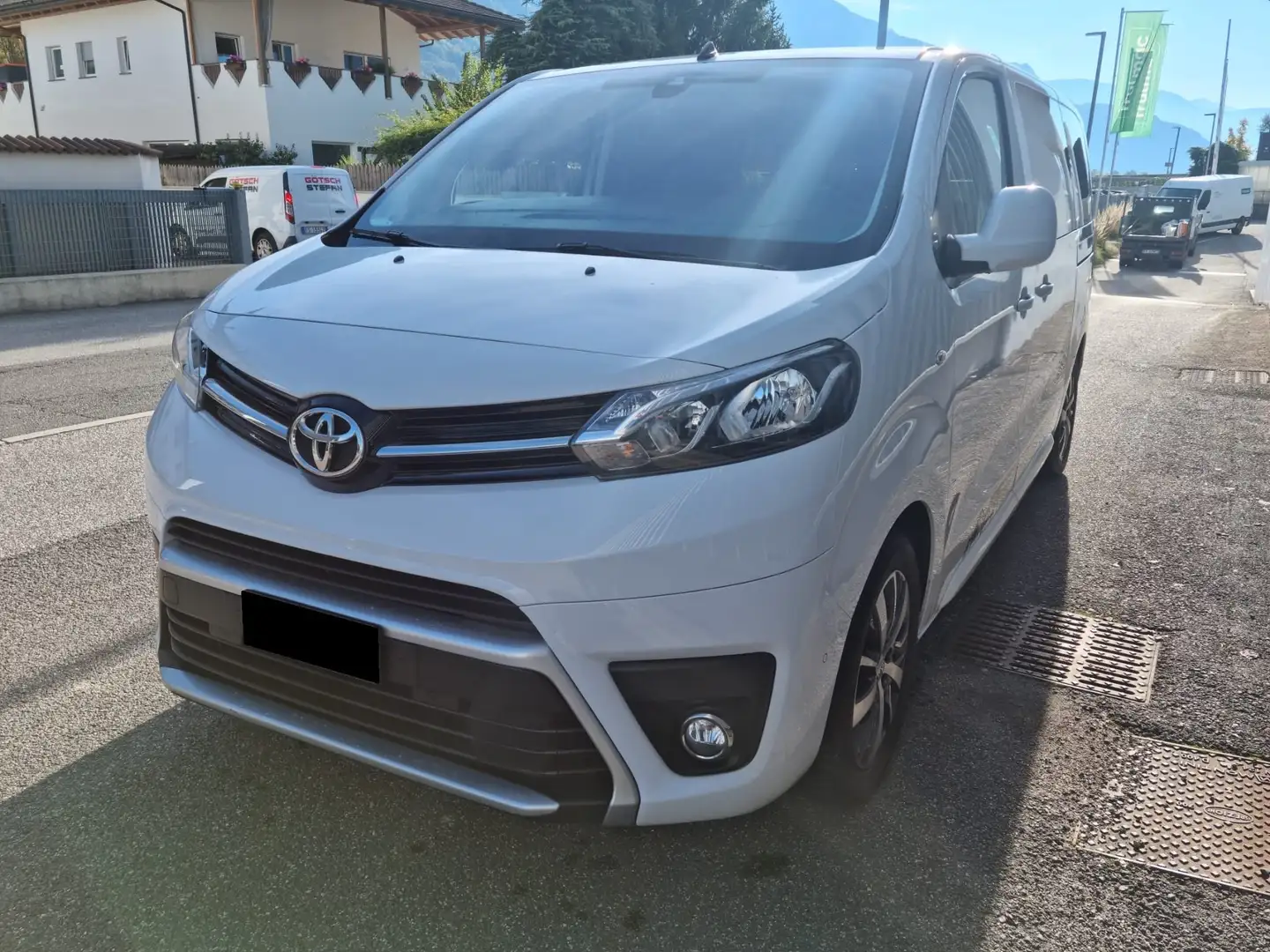 Toyota Proace 2.0D 180 CV L1 Blanc - 2
