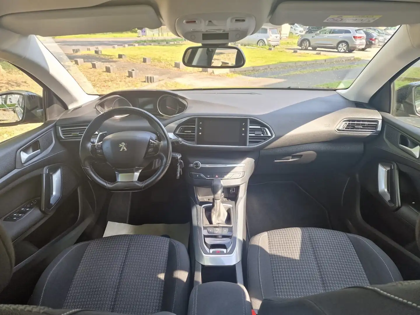 Peugeot 308 SW Active Business Automatik/Navigation/EU6 Schwarz - 2