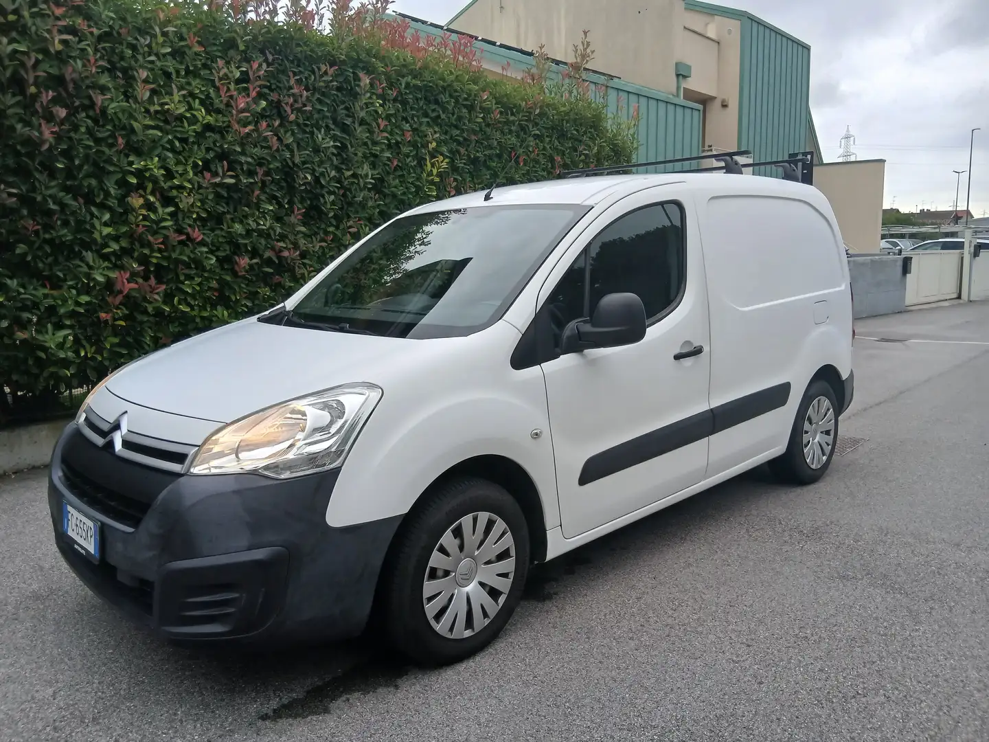 Citroen Berlingo 1.6 Hdi 3 posti tua a € 193 mese Bianco - 1