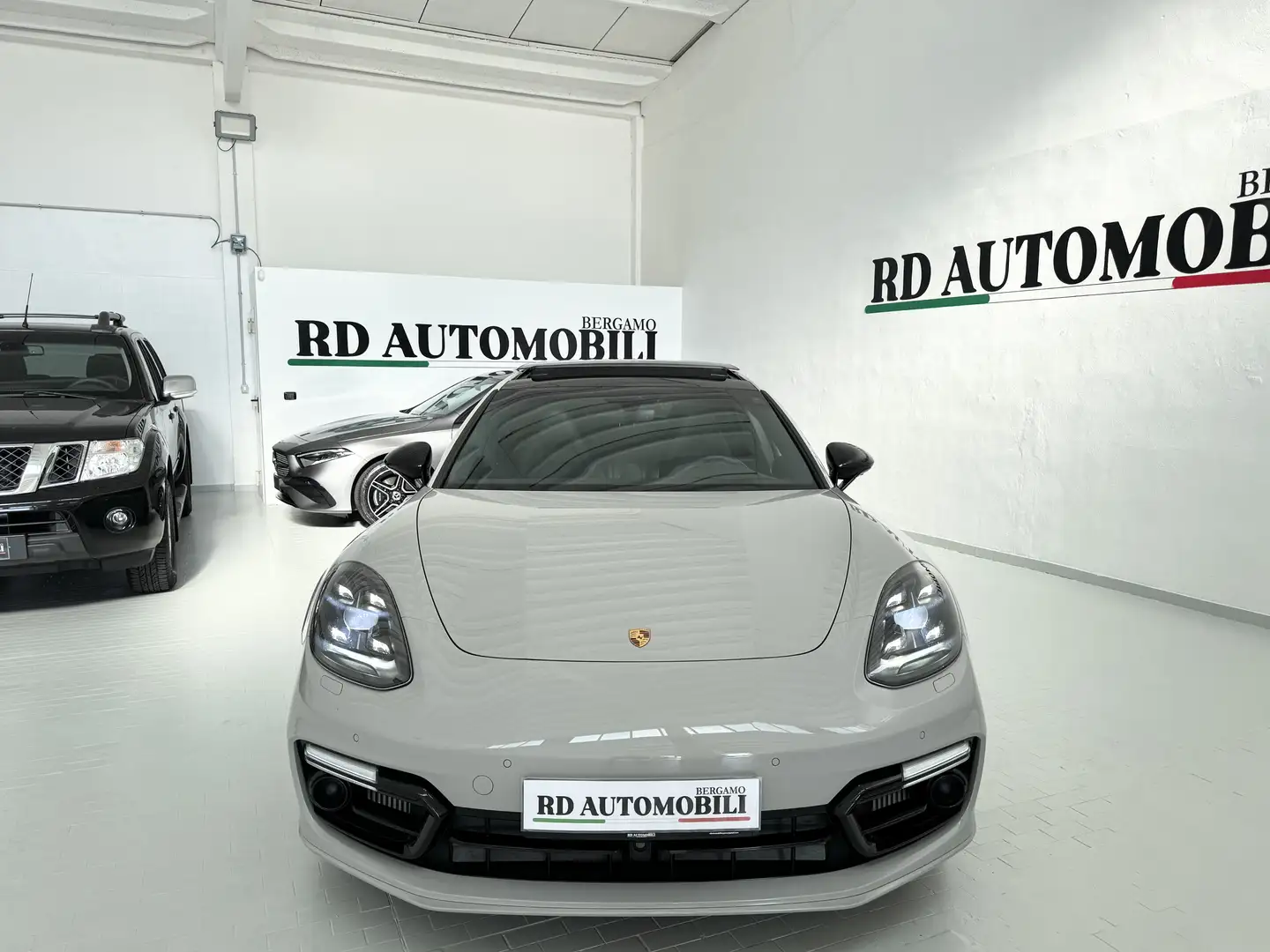 Porsche Panamera Panamera Sport Turismo 4 E-Hybrid - 2