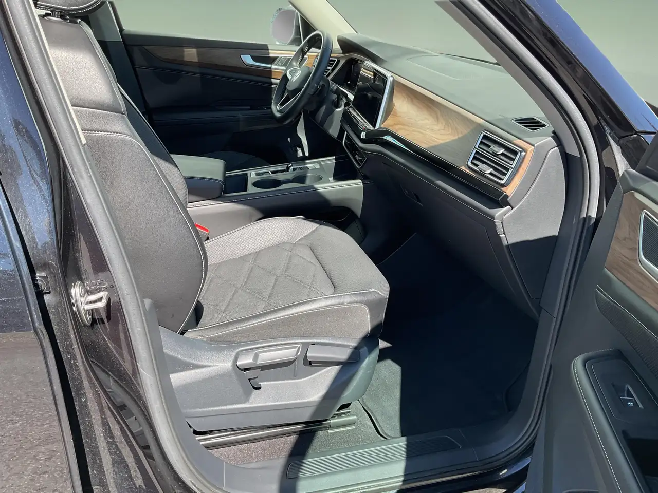 Volkswagen Atlas снимка Volkswagen Atlas