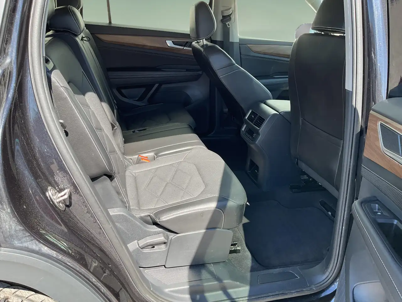 Volkswagen Atlas снимка Volkswagen Atlas