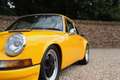 Porsche 911 2.2 E Coupé "Matching Numbers" A complete restorat Gelb - thumbnail 23