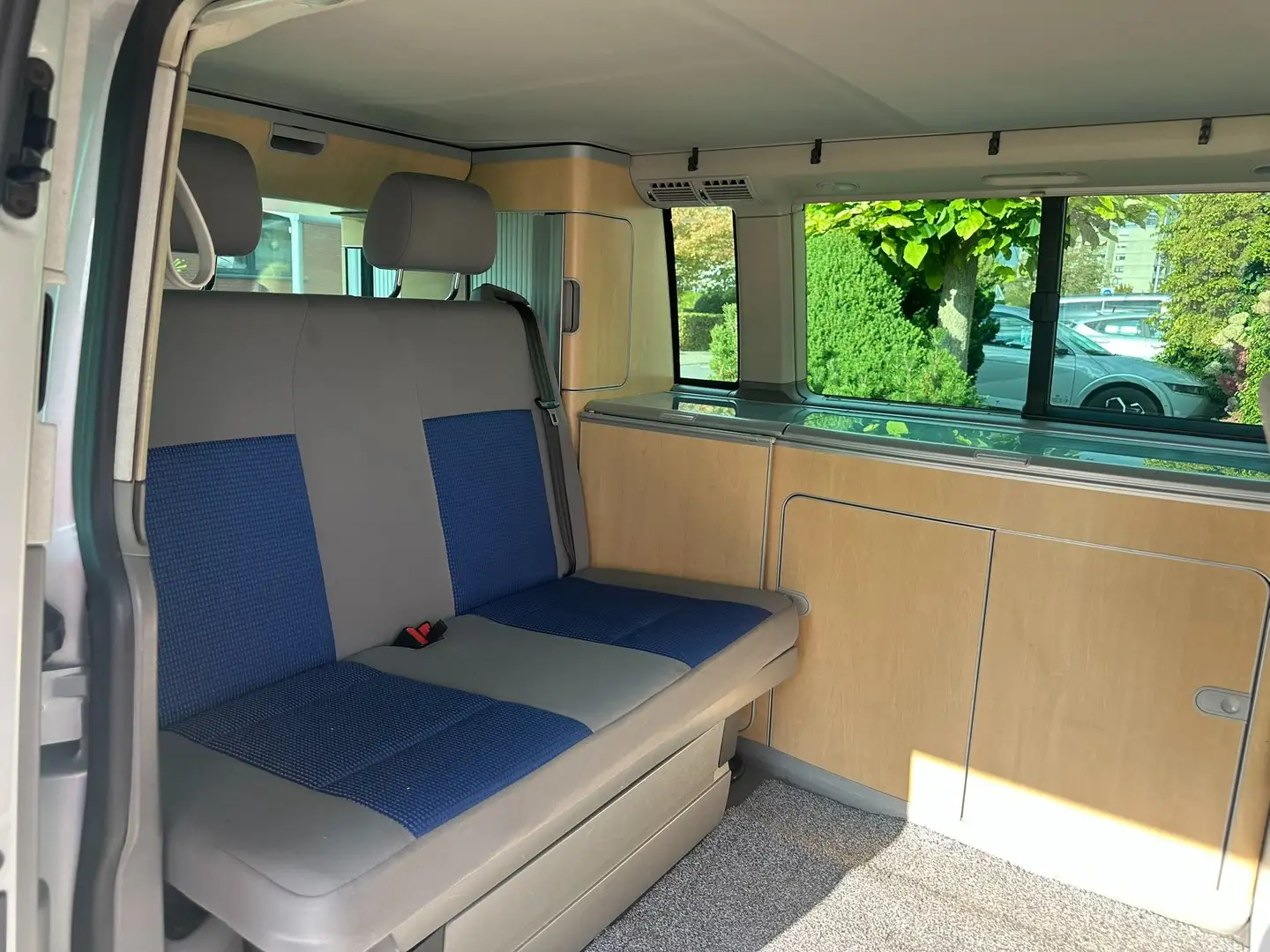 Volkswagen T5 California Comfortline Argintiu - 2