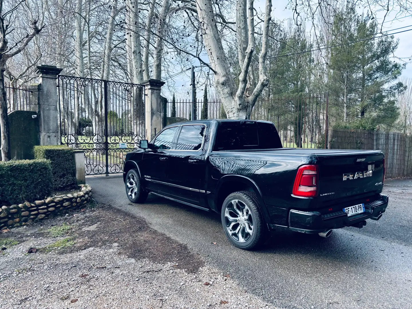 Dodge RAM 1500 LIMITED Noir - 2