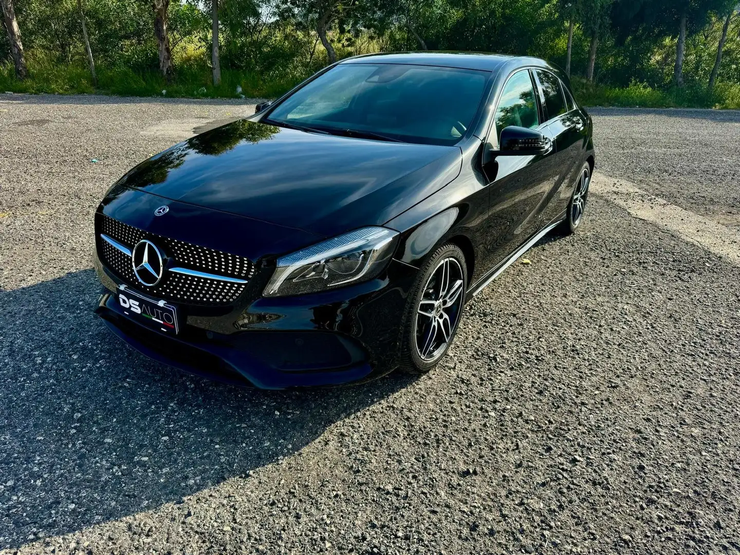Mercedes-Benz A 180 MERCEDES- BENZ A 180 d AUTOMATIC AMG PREMIUM Nero - 2