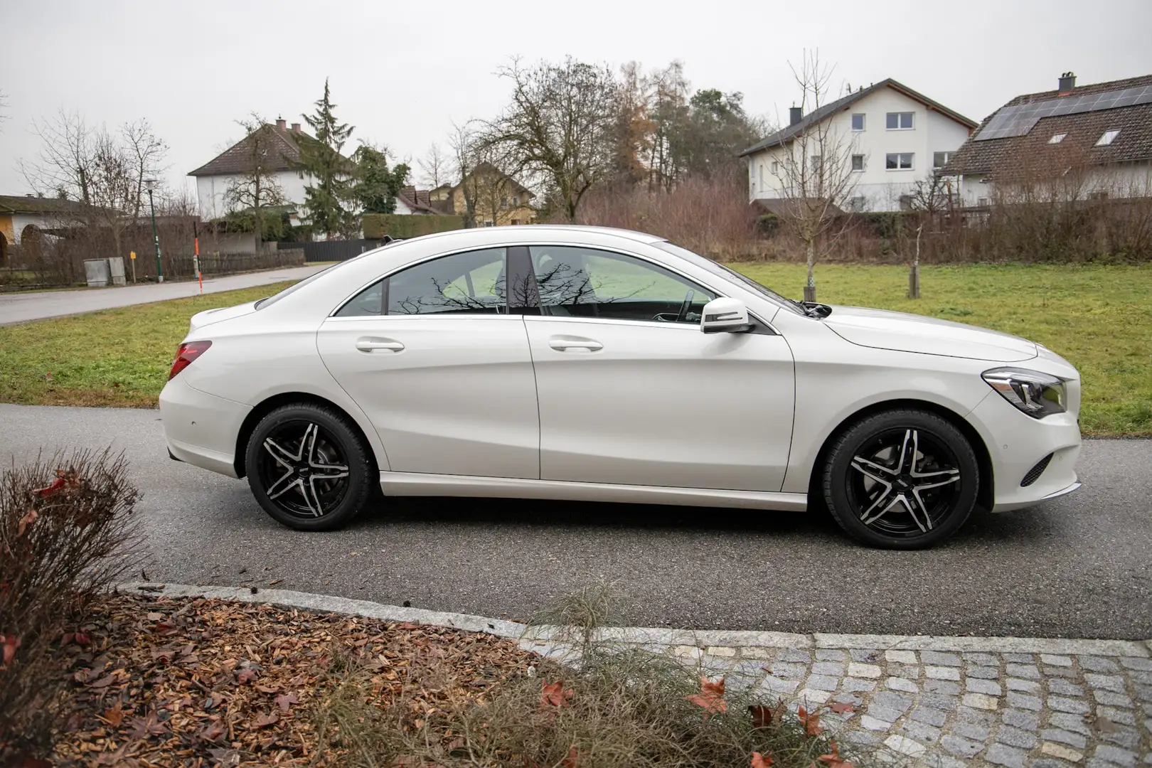 Mercedes-Benz CLA 180 - 2