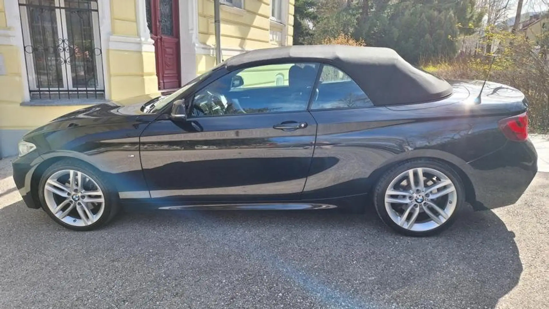 BMW 220 220 i Cabrio/M-Line/ Extras € 6.800,00 Schwarz - 2