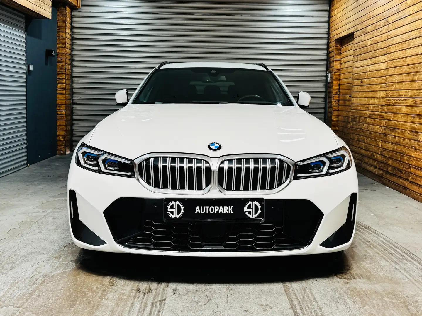 BMW 320 320 i M PAKET Sport/KAMERA/KLIMA/LED Blanc - 2