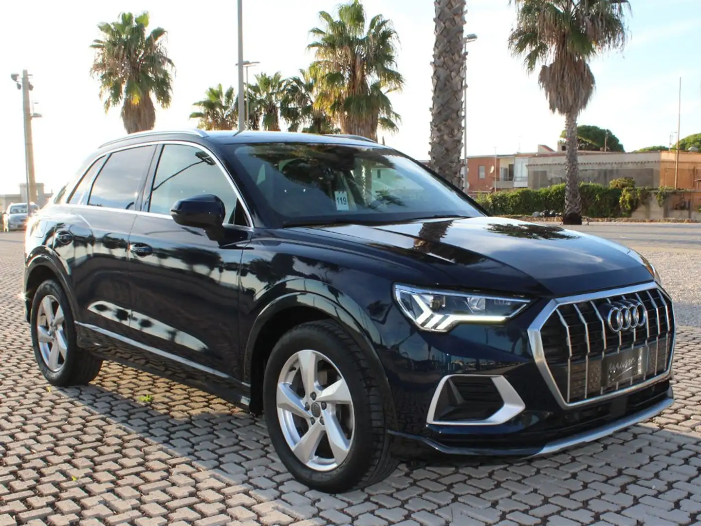 Audi Q3 35 2.0 tdi Business Advanced s-tronic Bleu - 1