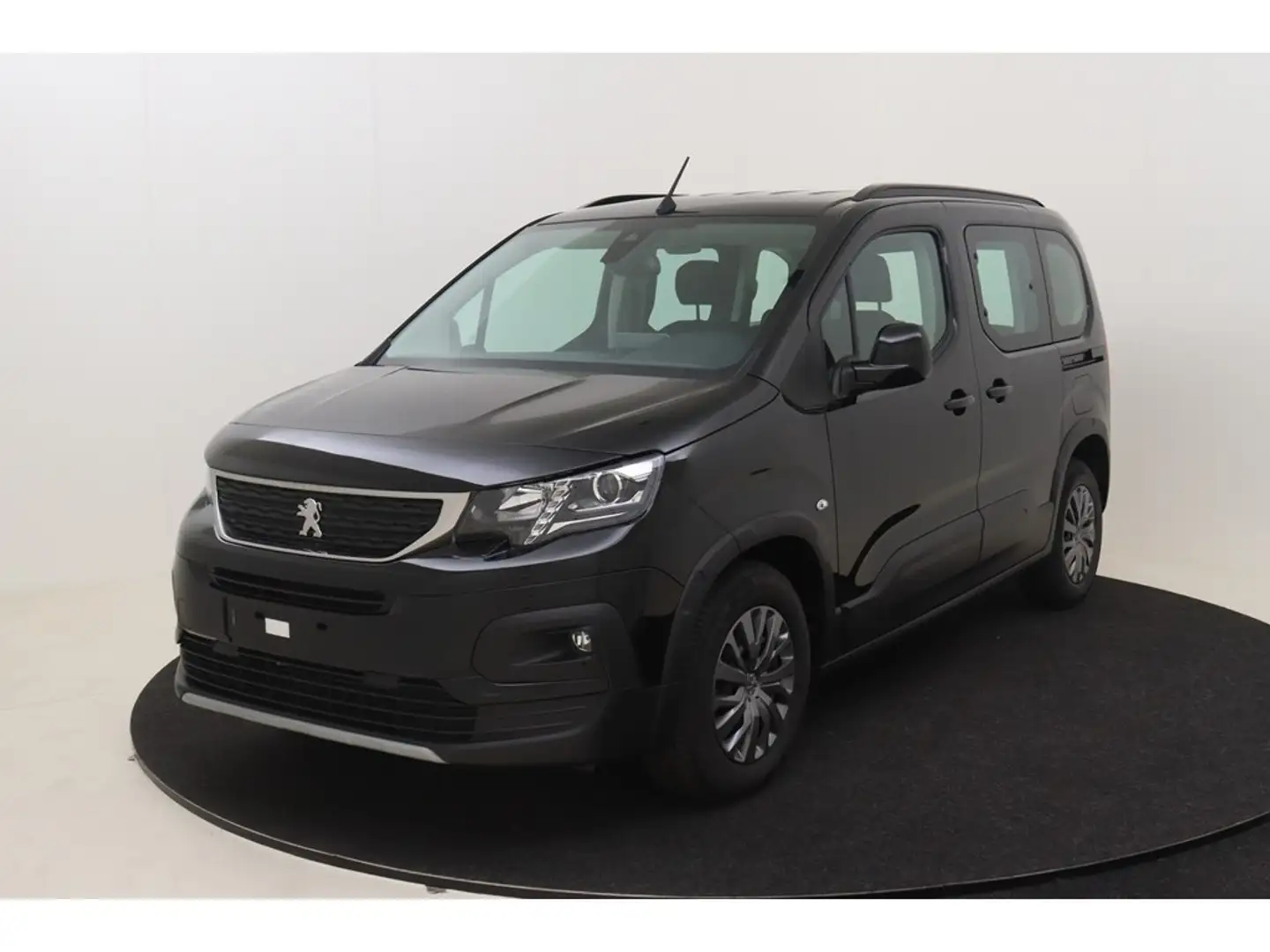 Peugeot Allure 50 kWh 136 hp Czarny - 1
