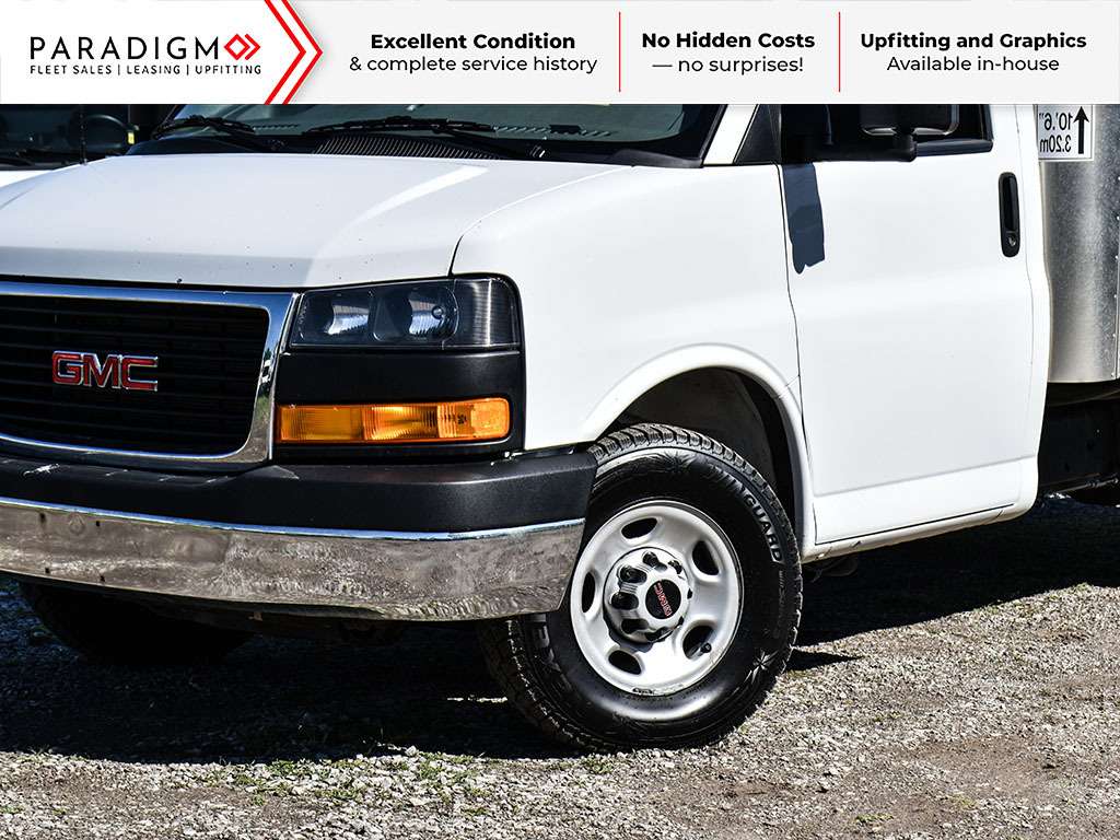 2025 GMC Savana 3500 Commercial Cutaway