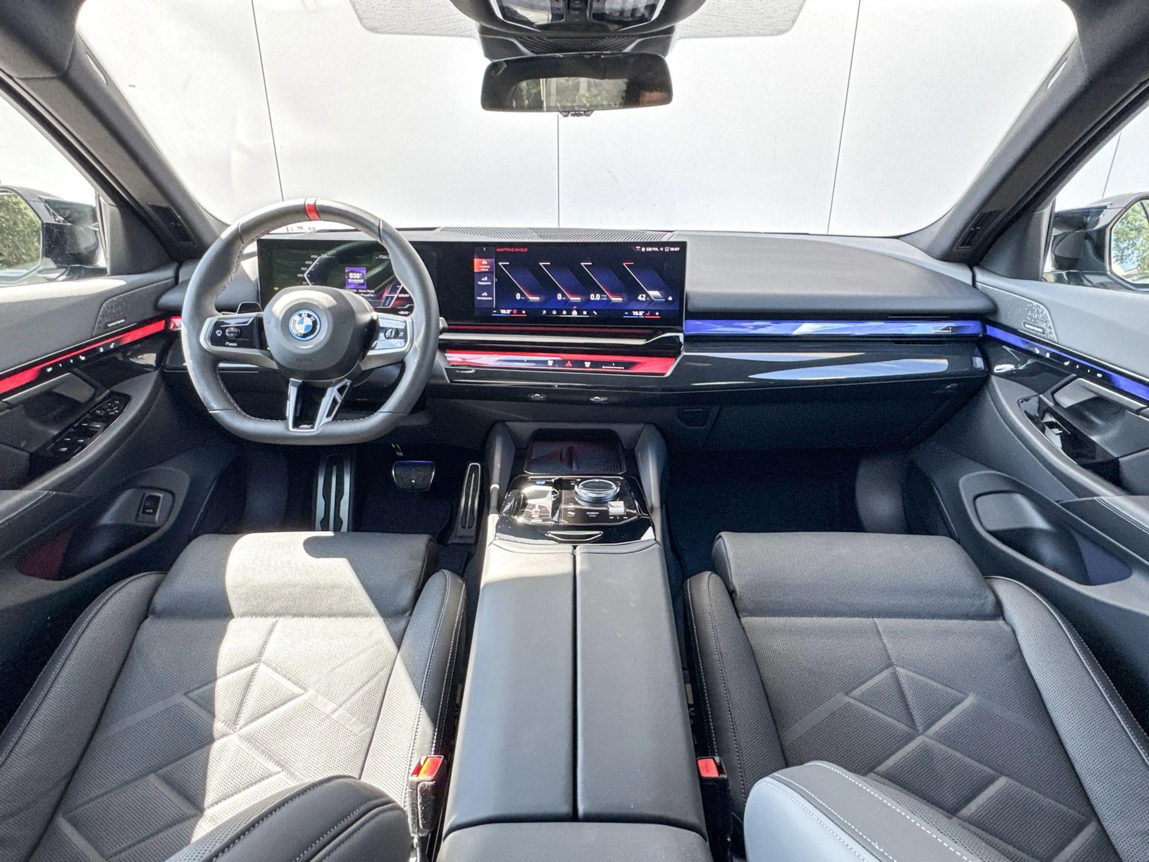BMW i5 Sedan M60 xDrive M Sport Pro / Innovation Pack / T — photo 14