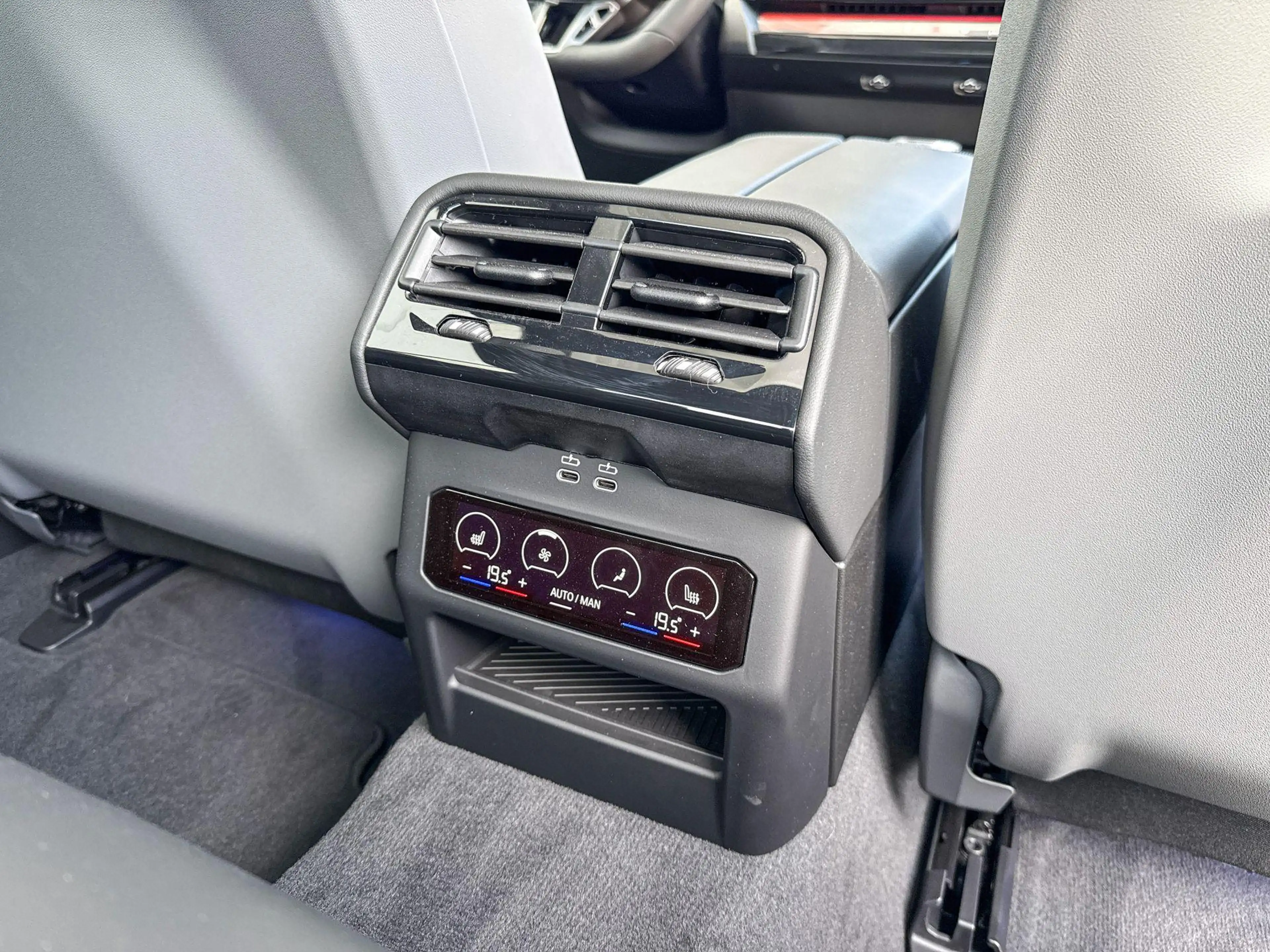 BMW i5 Sedan M60 xDrive M Sport Pro / Innovation Pack / T — photo 10