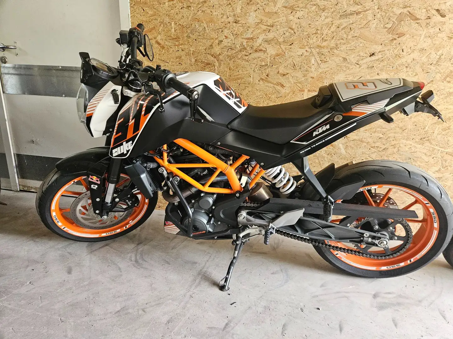 KTM 390 Duke KTM IS Duke Portocaliu - 1