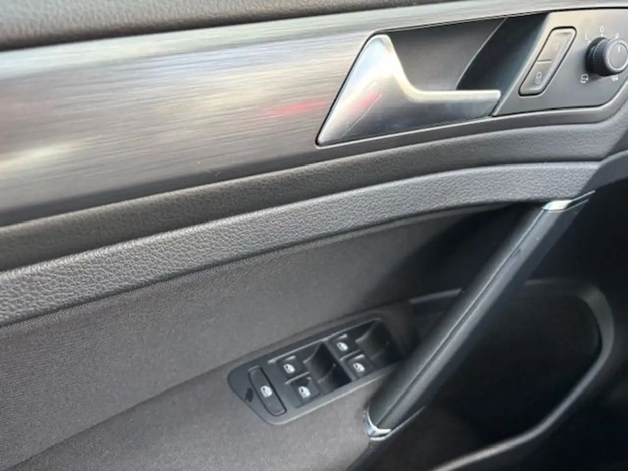 Volkswagen Golf Standard Model — photo 26