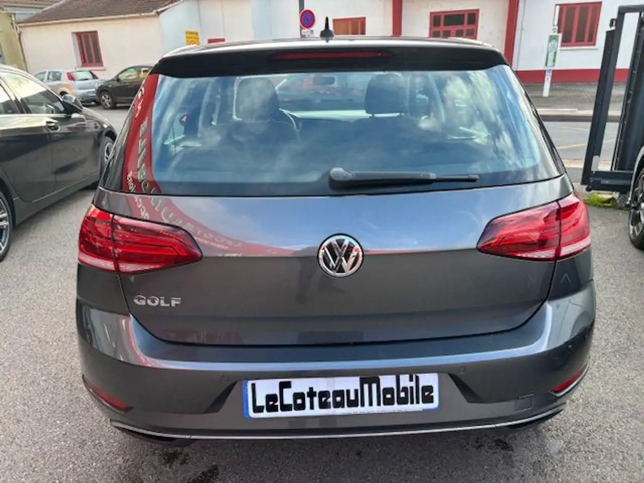 Volkswagen Golf Standard Model — photo 9