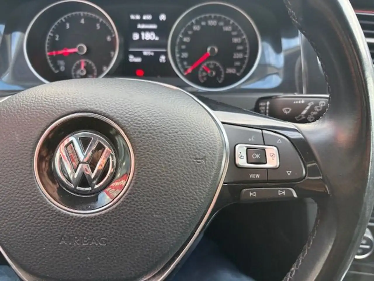Volkswagen Golf Standard Model — photo 22
