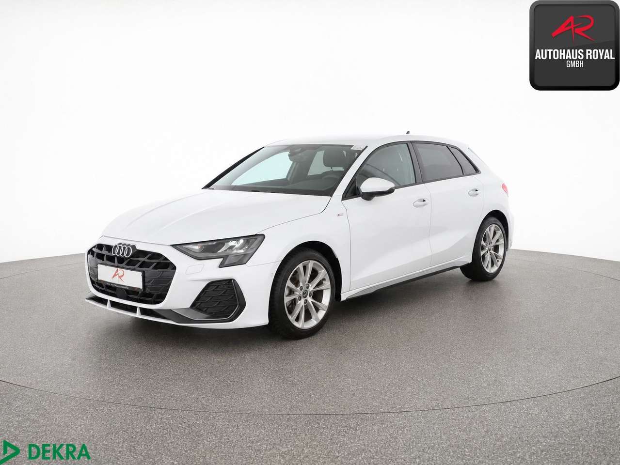 Audi A3 2025 — Sportback 30 TFSI S LINE KAMERA,KEYLESS,ACC