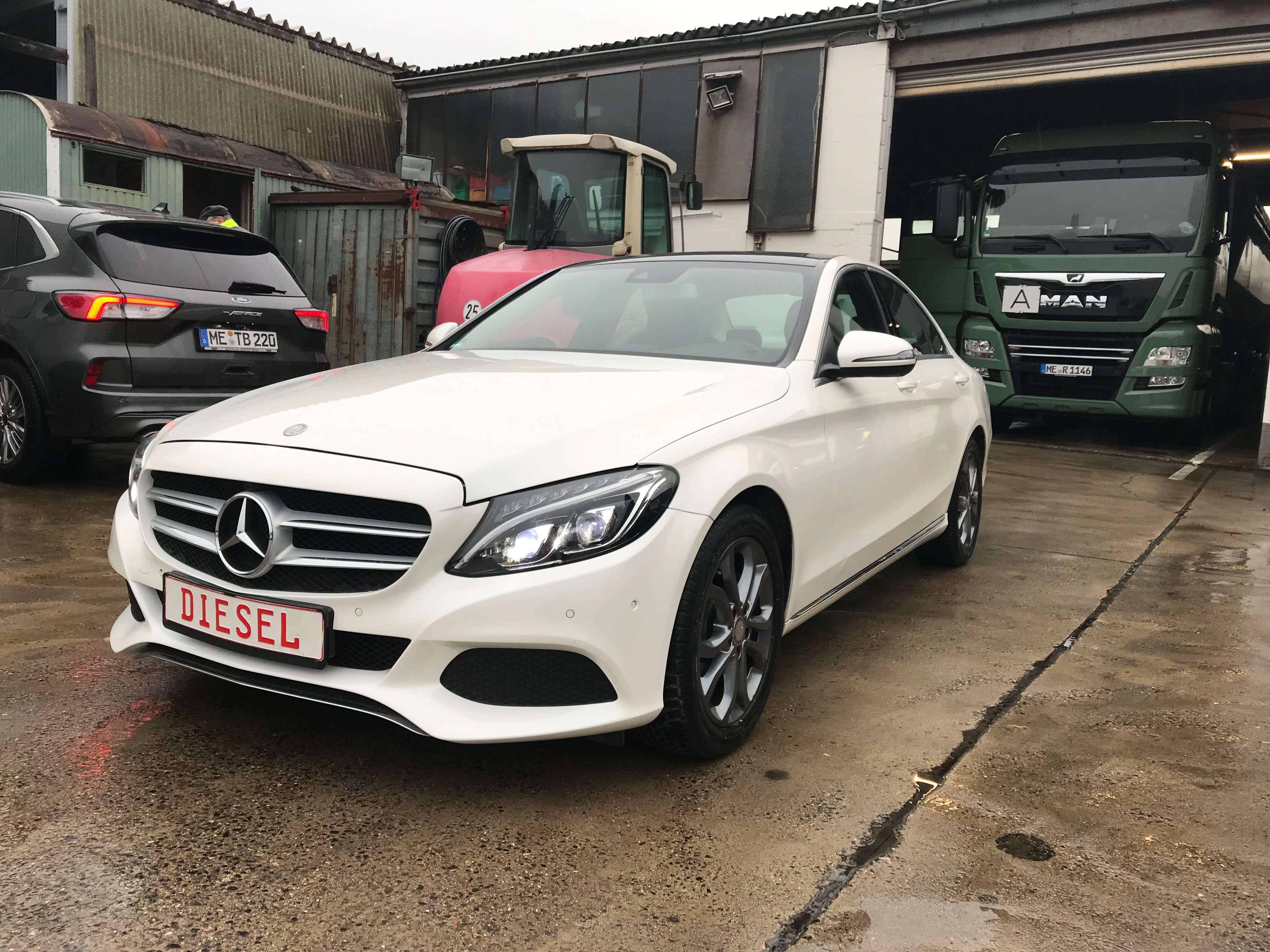 Second hand Mercedes Benz C-Class 