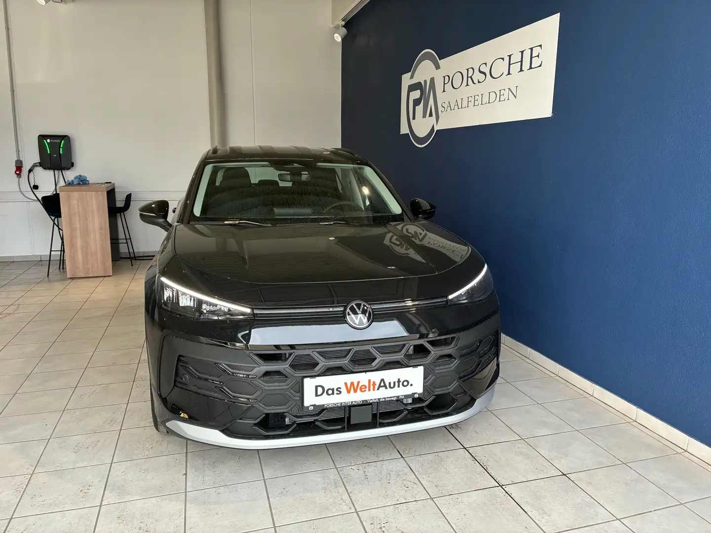Volkswagen T-Roc 4Me eTSI DSG Schwarz - 2