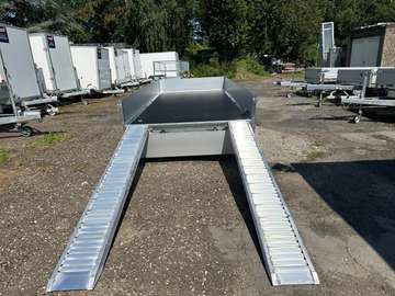 PL 406 184 2700 2 mit Alu Auffahrrampen