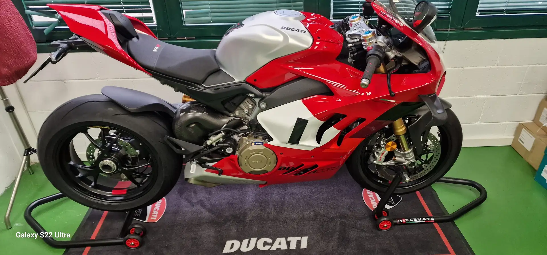Ducati Panigale V4 R Rojo - 1
