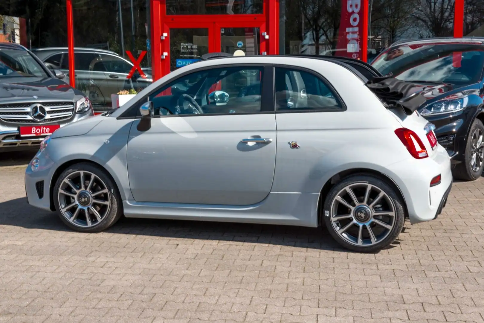 Abarth 595C 1.4 T-Jet 16V 595C AUTOMATIK LEDER BRAUN Šedá - 2